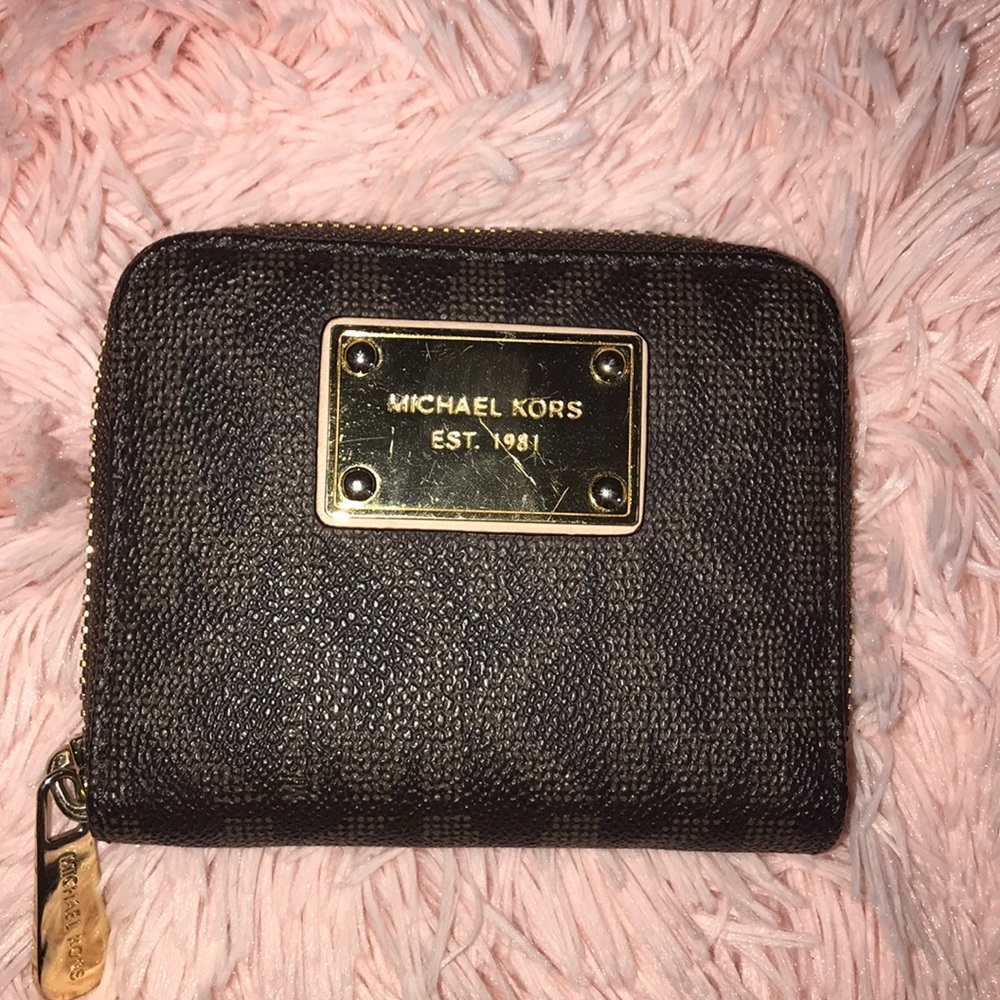 Small Michael Kors wallet